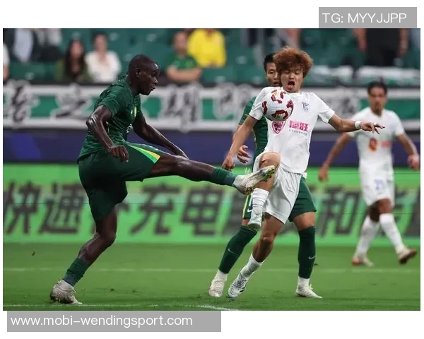 国安前锋法比奥在对阵大连英博比赛中戴帽当选中超第26轮最佳球员